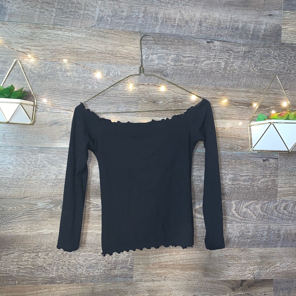 Hollister black off the shoulder top
